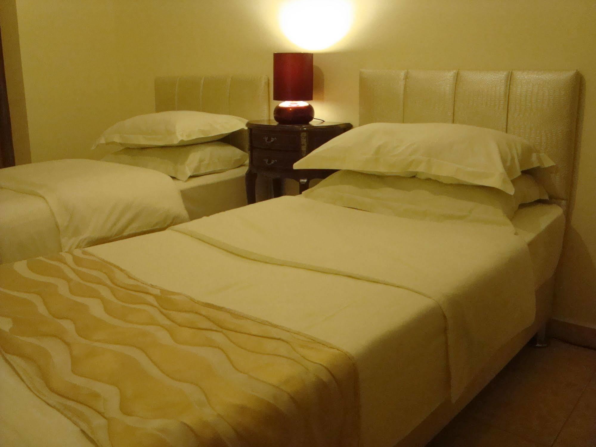 Rafi Hotel Amman Exterior photo